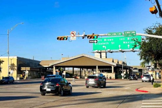 Aduanas cierra el cruce fronterizo entre México-EEUU